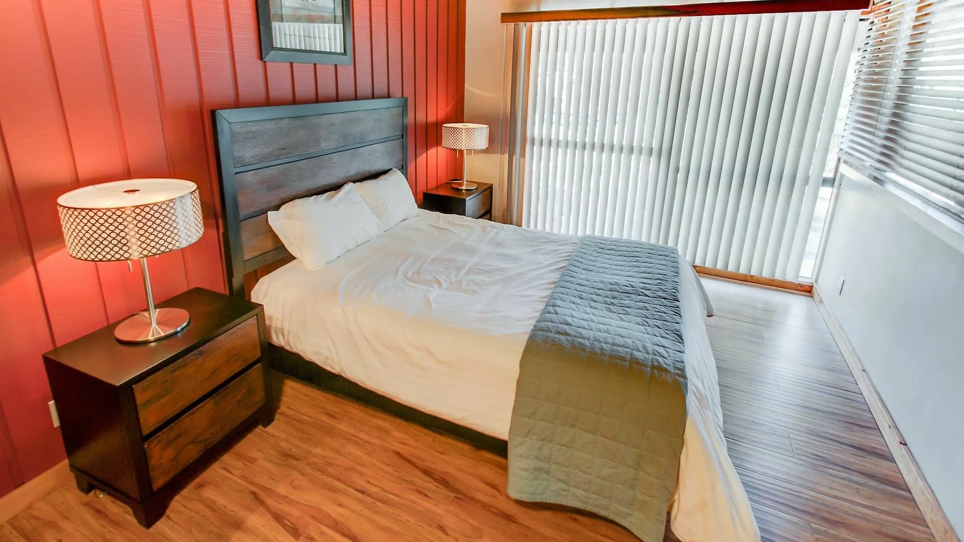 Amazing Luxury Townhome - Two Bedroom Condo contacts